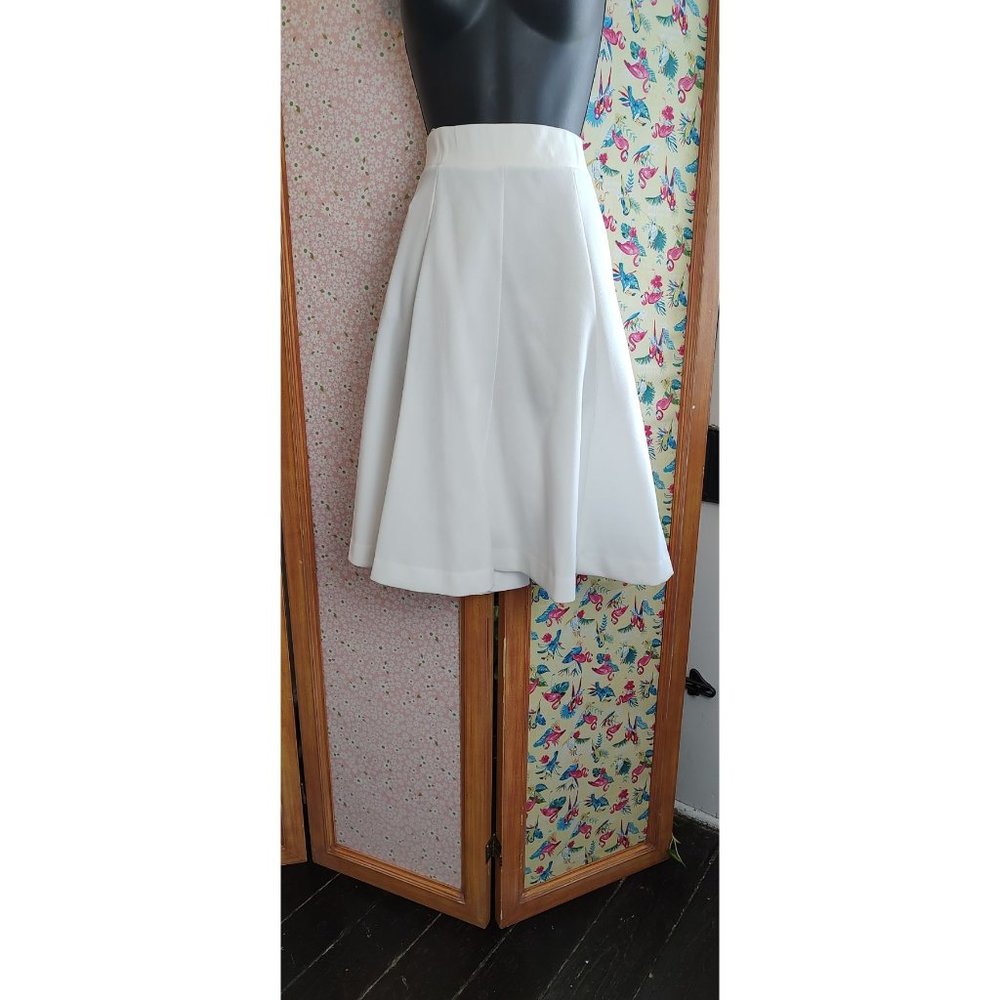 Vintage ACT III Deadstock 1970's White Tulip Mini Skirt- Size 6